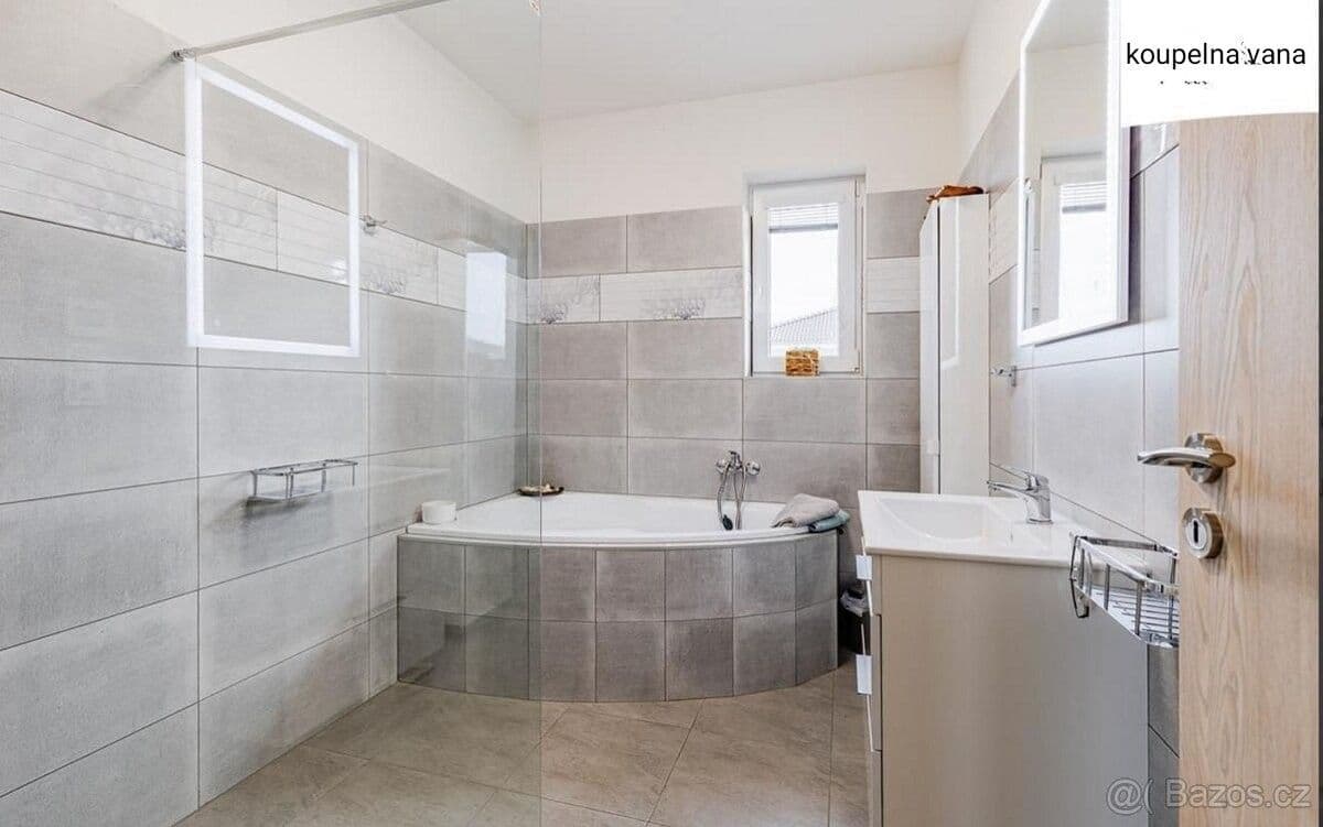 Prenájom domu 125 m², pozemek 1.193 m², Vrbovec, Jihomoravský kraj Prenájom domu 125 m², pozemek 1.193 m², Vrbovec, Jihomoravský kraj