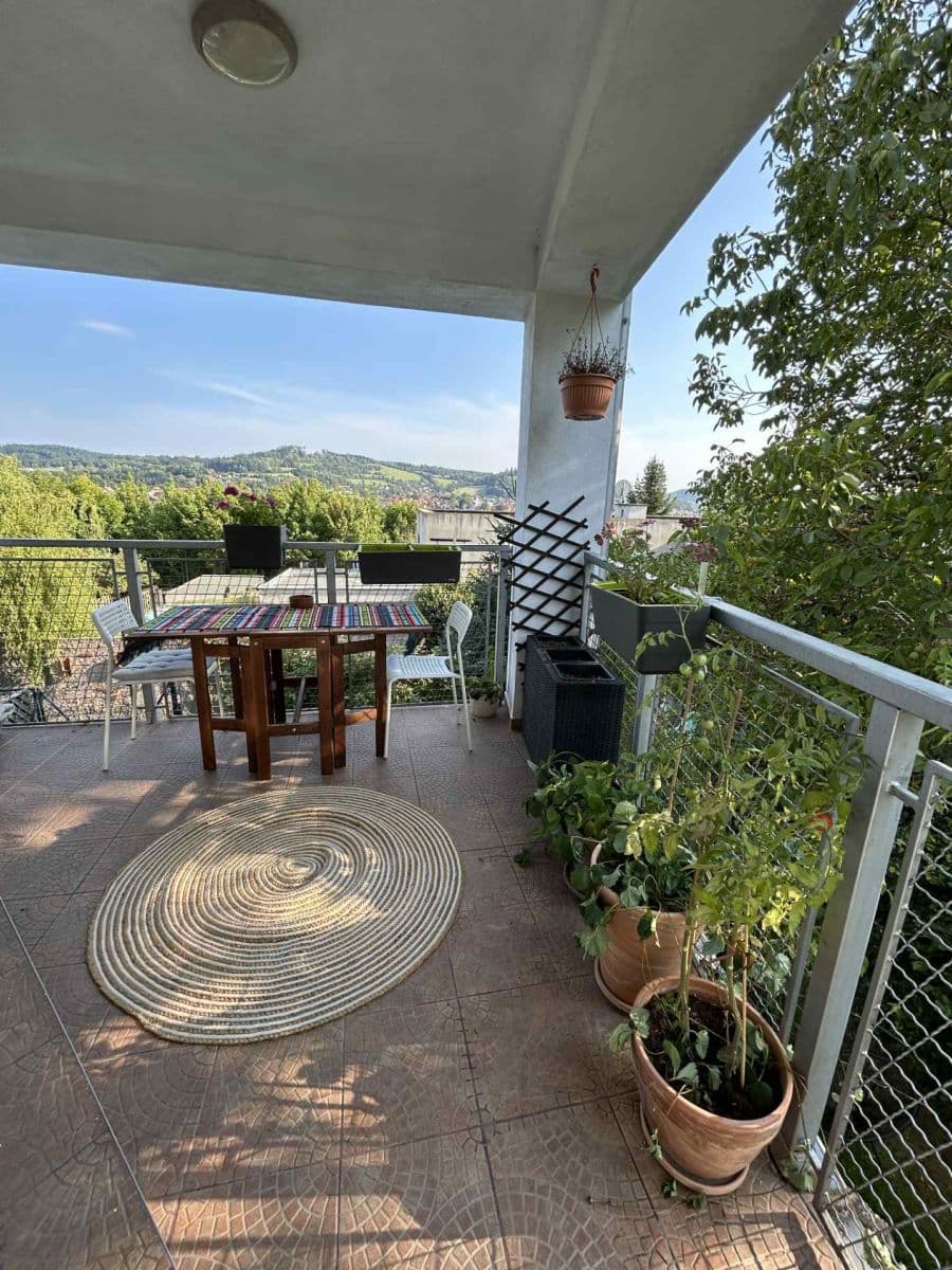 Prenájom bytu 4-izbový 104 m², Vyšehrad, Český Krumlov, Jihočeský kraj Prenájom bytu 4-izbový 104 m², Vyšehrad, Český Krumlov, Jihočeský kraj