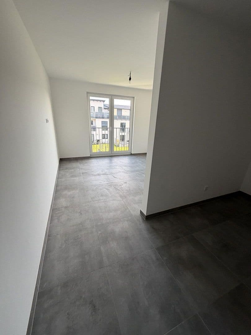 Prenájom domu 200 m², pozemek 100 m², Ofenbach, Hesensko Prenájom domu 200 m², pozemek 100 m², Ofenbach, Hesensko