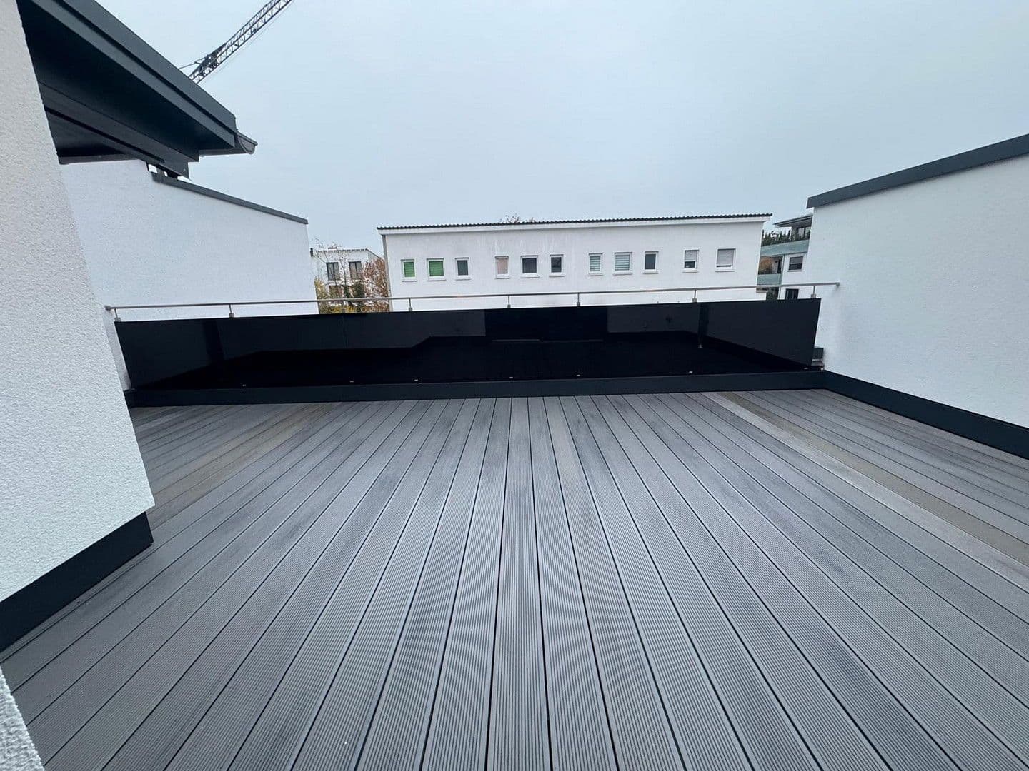 Prenájom domu 200 m², pozemek 100 m², Ofenbach, Hesensko Prenájom domu 200 m², pozemek 100 m², Ofenbach, Hesensko