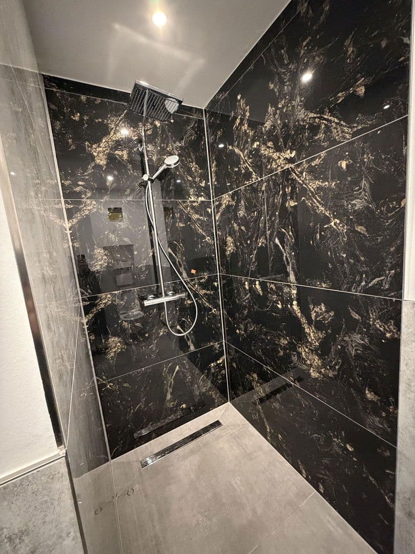 Prenájom domu 200 m², pozemek 100 m², Ofenbach, Hesensko Prenájom domu 200 m², pozemek 100 m², Ofenbach, Hesensko