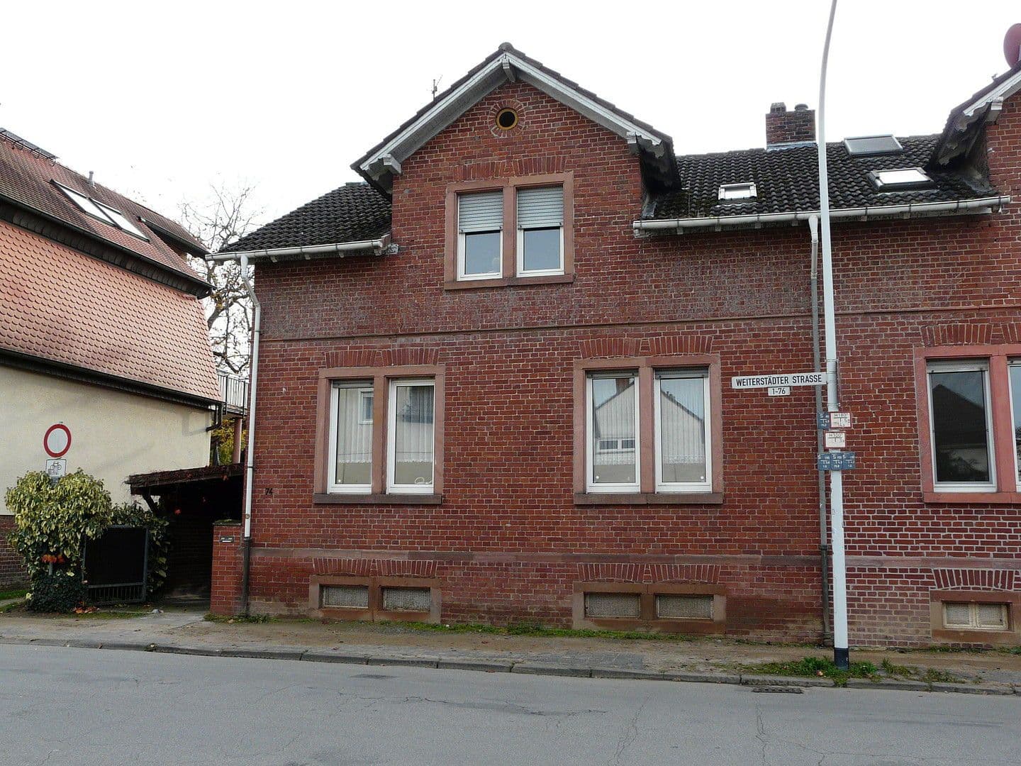 Predaj domu 160 m², pozemek 346 m², Weiterstädter Strasse 74, Darmstadt, Hesensko Predaj domu 160 m², pozemek 346 m², Weiterstädter Strasse 74, Darmstadt, Hesensko