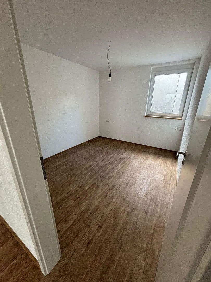 Prenájom bytu 2-izbový 66 m², Massenbachhausen, Bádensko-Wurttembersko Prenájom bytu 2-izbový 66 m², Massenbachhausen, Bádensko-Wurttembersko