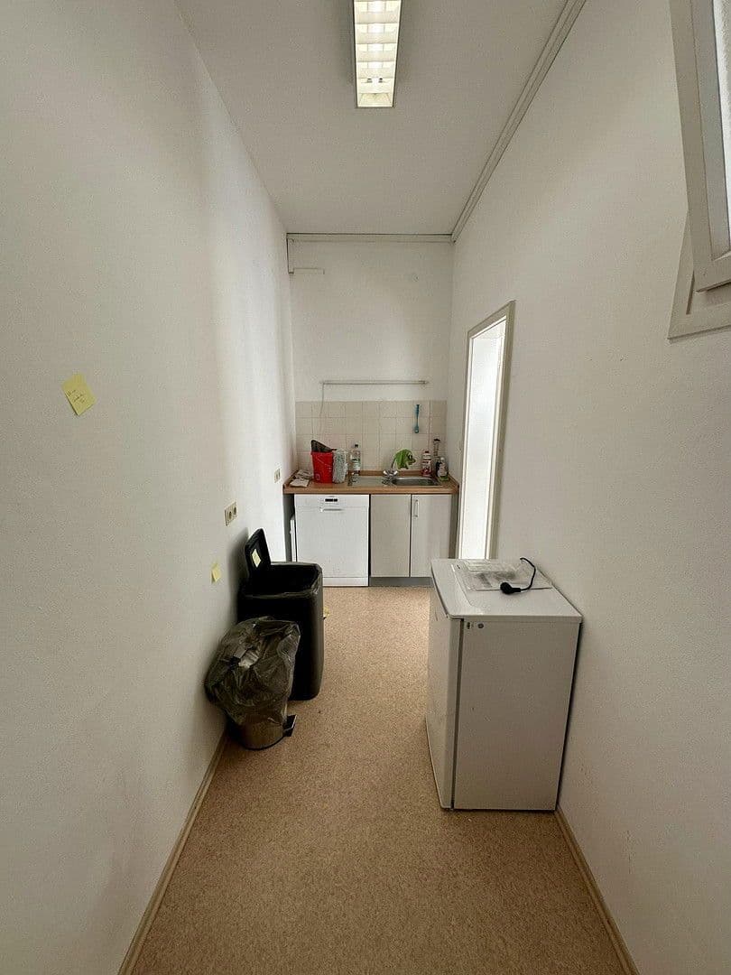 Prenájom kancelárie 120 m², Bahnhofstraße 21, Penzberg, Bavorsko Prenájom kancelárie 120 m², Bahnhofstraße 21, Penzberg, Bavorsko