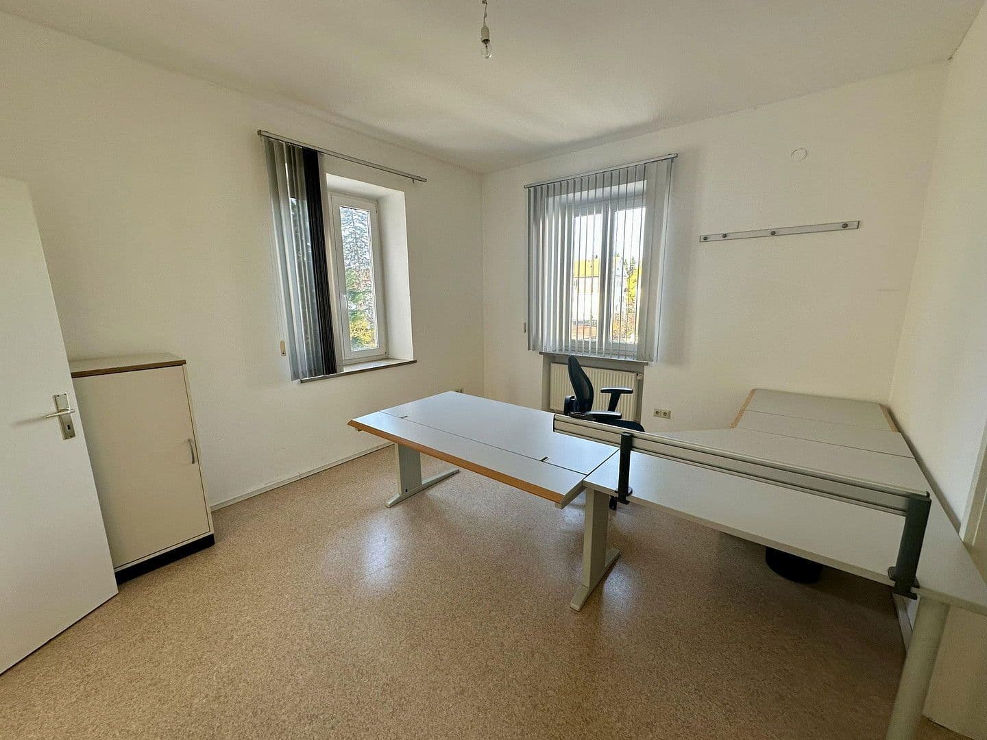 Prenájom kancelárie 120 m², Bahnhofstraße 21, Penzberg, Bavorsko Prenájom kancelárie 120 m², Bahnhofstraße 21, Penzberg, Bavorsko