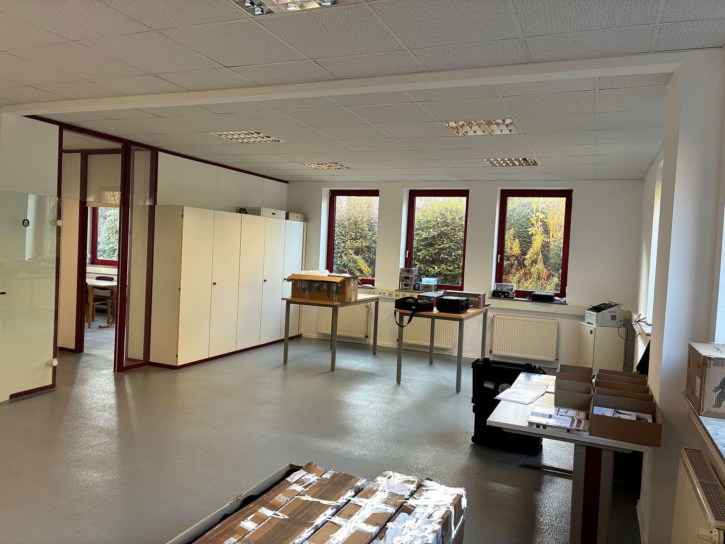 Prenájom kancelárie 620 m², Industriestrasse 48, Burscheid, Severné Porýnie - Westfálsko Prenájom kancelárie 620 m², Industriestrasse 48, Burscheid, Severné Porýnie - Westfálsko