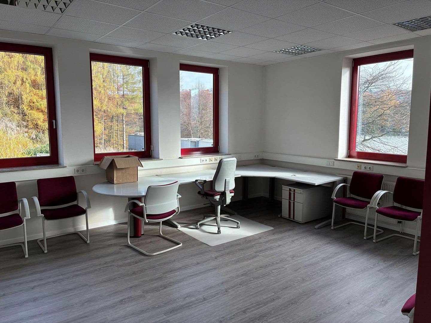 Prenájom kancelárie 620 m², Industriestrasse 48, Burscheid, Severné Porýnie - Westfálsko Prenájom kancelárie 620 m², Industriestrasse 48, Burscheid, Severné Porýnie - Westfálsko