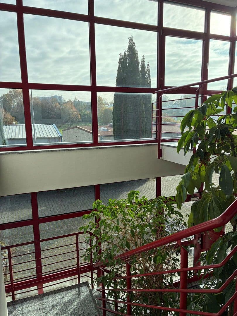 Prenájom kancelárie 620 m², Industriestrasse 48, Burscheid, Severné Porýnie - Westfálsko Prenájom kancelárie 620 m², Industriestrasse 48, Burscheid, Severné Porýnie - Westfálsko