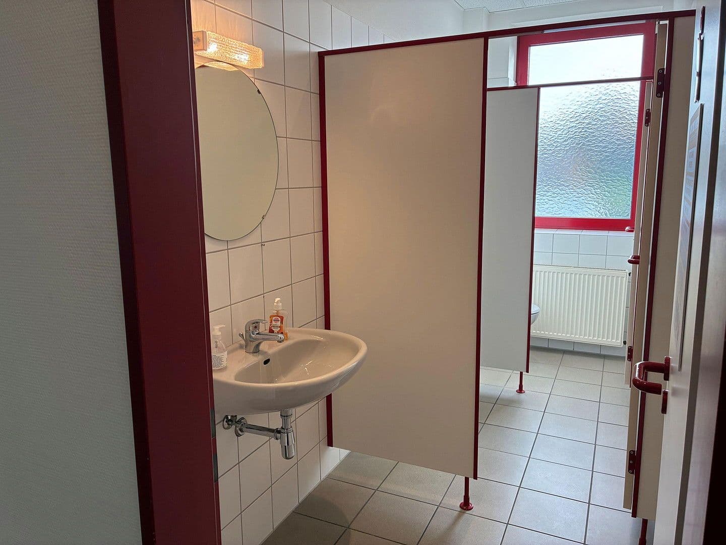 Prenájom kancelárie 620 m², Industriestrasse 48, Burscheid, Severné Porýnie - Westfálsko Prenájom kancelárie 620 m², Industriestrasse 48, Burscheid, Severné Porýnie - Westfálsko