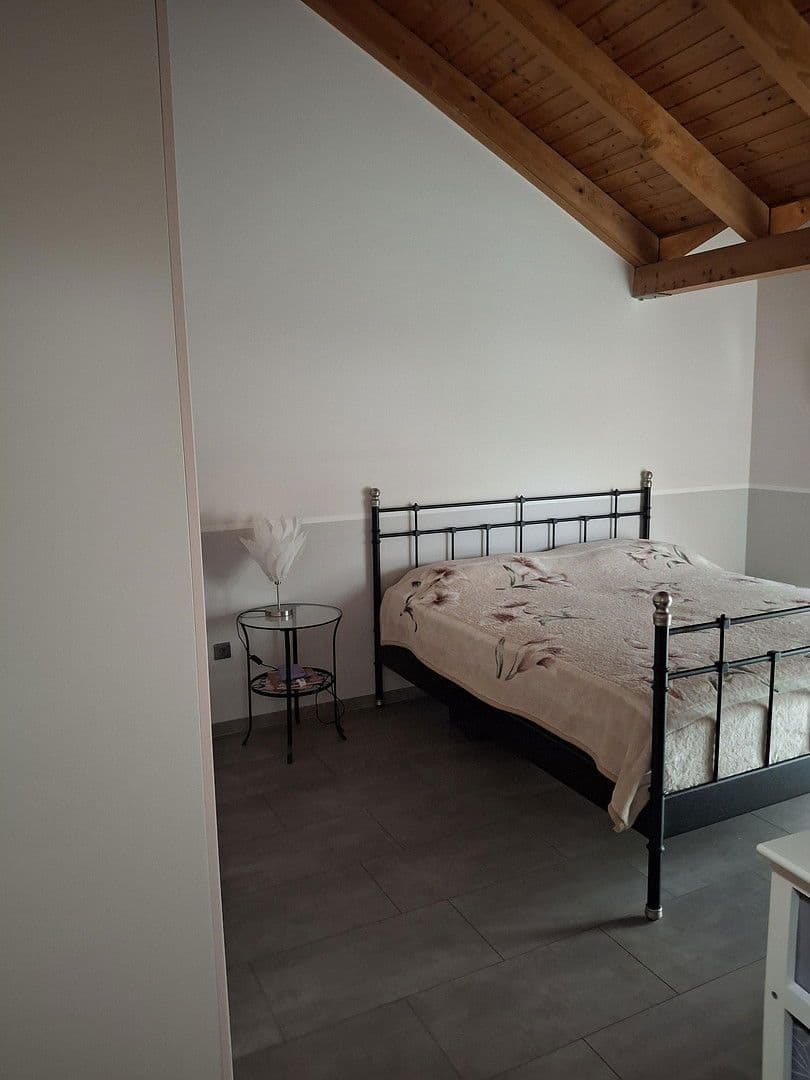 Predaj domu 150 m², pozemek 385 m², Paracelsusstr. 7, Ludwigshafen am Rhein, Porýnie-Falcko Predaj domu 150 m², pozemek 385 m², Paracelsusstr. 7, Ludwigshafen am Rhein, Porýnie-Falcko