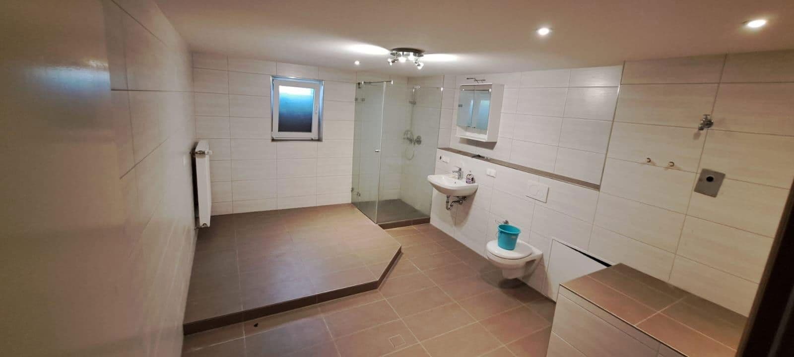 Prenájom domu 197 m², pozemek 500 m², Aloys Ruppel Straße 12, Rodenbach, Hesensko Prenájom domu 197 m², pozemek 500 m², Aloys Ruppel Straße 12, Rodenbach, Hesensko