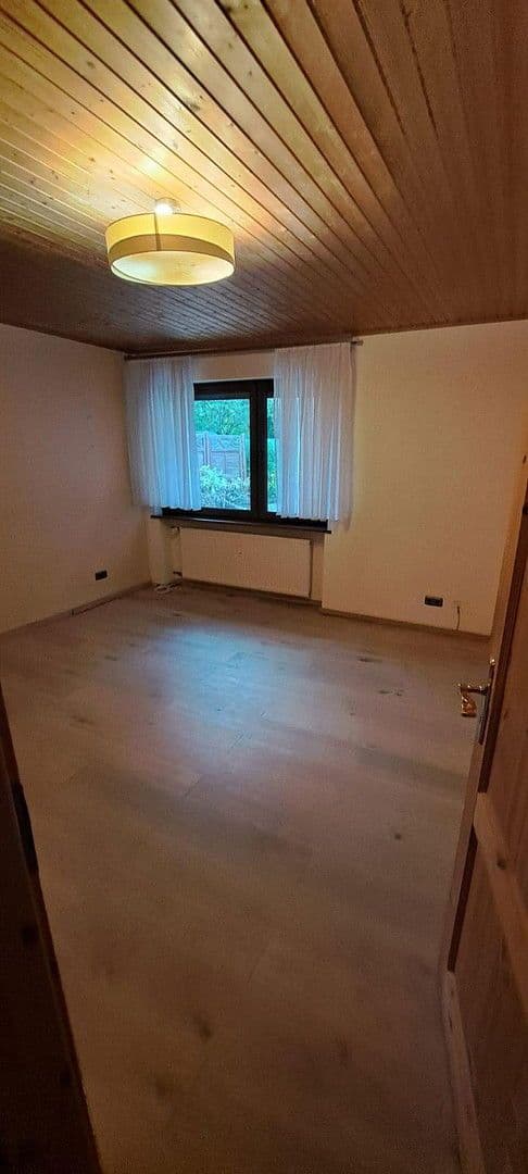 Prenájom domu 197 m², pozemek 500 m², Aloys Ruppel Straße 12, Rodenbach, Hesensko Prenájom domu 197 m², pozemek 500 m², Aloys Ruppel Straße 12, Rodenbach, Hesensko