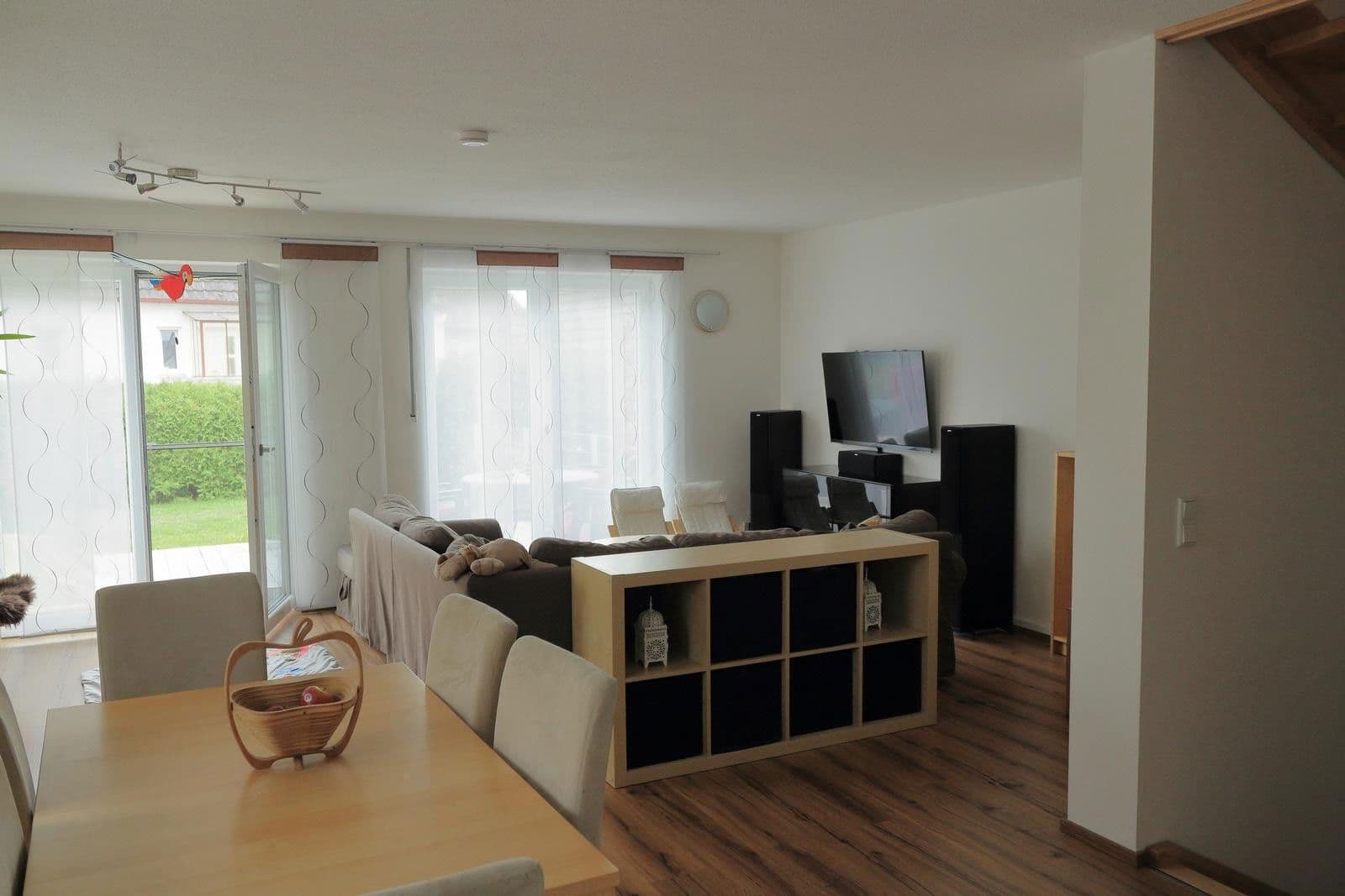 Prenájom domu 141 m², pozemek 255 m², Bussardstr. 6d, Ingolstadt, Bavorsko Prenájom domu 141 m², pozemek 255 m², Bussardstr. 6d, Ingolstadt, Bavorsko