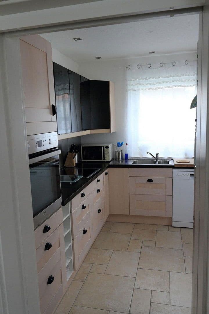 Prenájom domu 141 m², pozemek 255 m², Bussardstr. 6d, Ingolstadt, Bavorsko Prenájom domu 141 m², pozemek 255 m², Bussardstr. 6d, Ingolstadt, Bavorsko