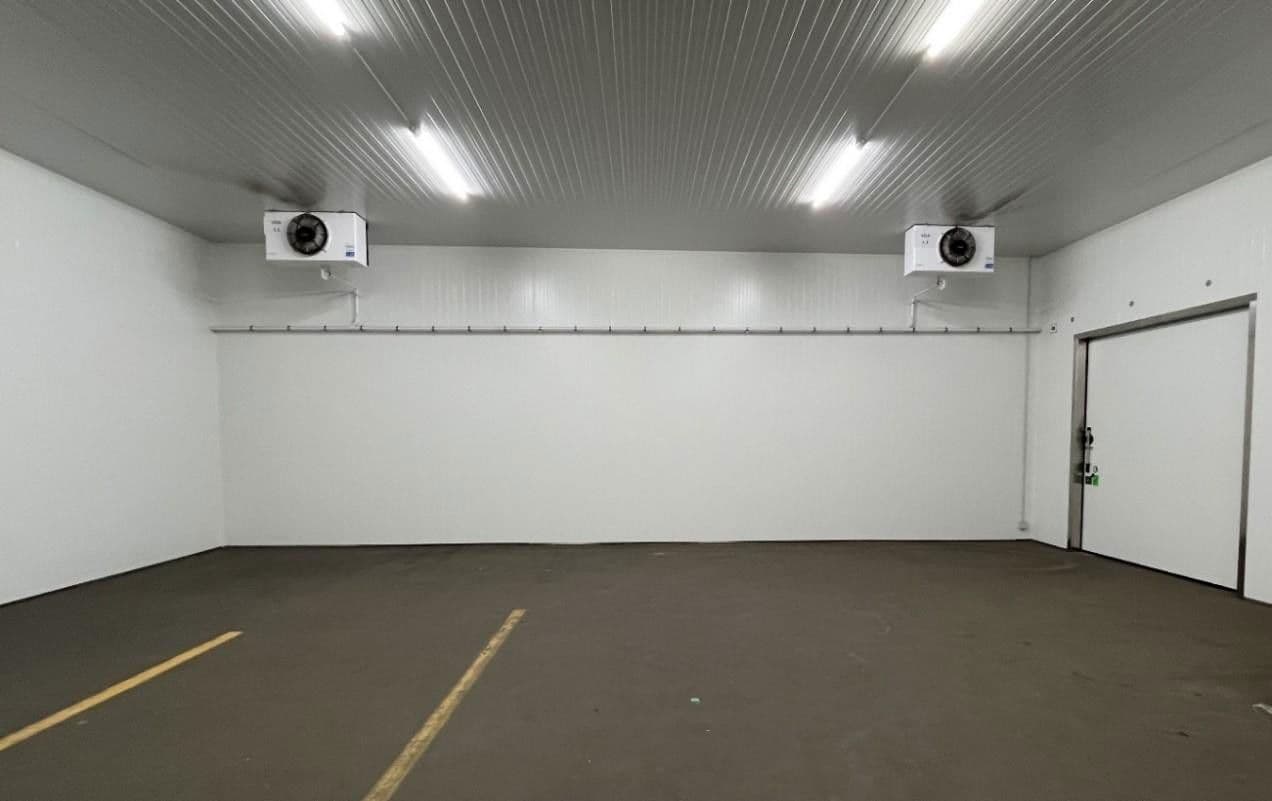 Prenájom nebytového priestoru 2.000 m², Fokkerstraße 8, Schkeuditz, Sasko Prenájom nebytového priestoru 2.000 m², Fokkerstraße 8, Schkeuditz, Sasko