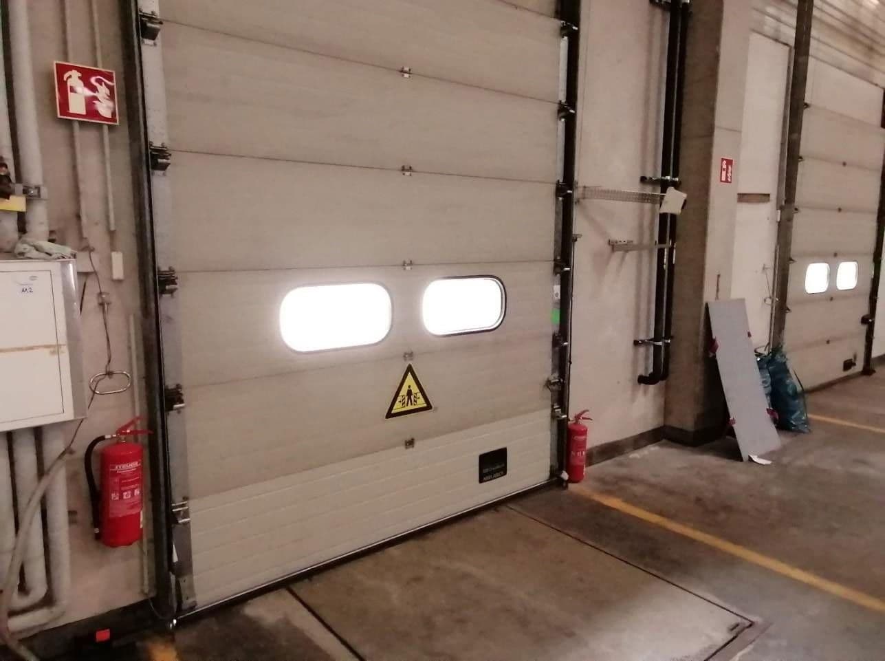 Prenájom nebytového priestoru 2.000 m², Fokkerstraße 8, Schkeuditz, Sasko Prenájom nebytového priestoru 2.000 m², Fokkerstraße 8, Schkeuditz, Sasko