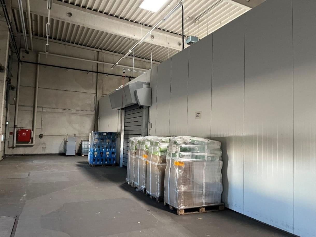 Prenájom nebytového priestoru 2.000 m², Fokkerstraße 8, Schkeuditz, Sasko Prenájom nebytového priestoru 2.000 m², Fokkerstraße 8, Schkeuditz, Sasko