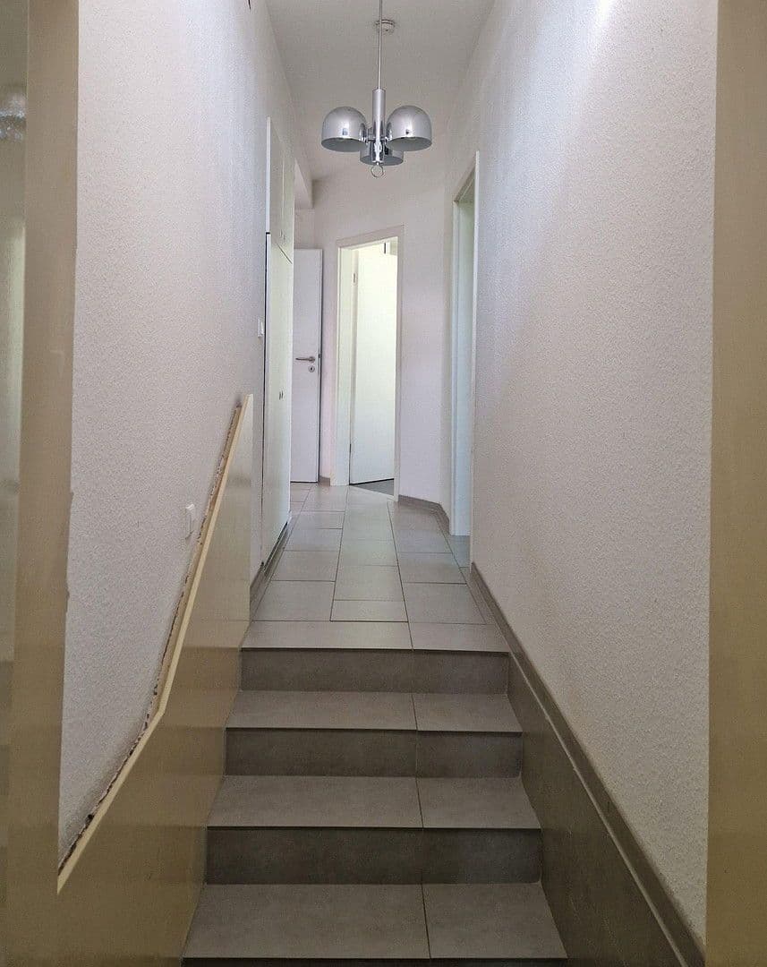 Predaj domu 221 m², pozemek 1.712 m², Schwäbisch Gmünd, Bádensko-Wurttembersko Predaj domu 221 m², pozemek 1.712 m², Schwäbisch Gmünd, Bádensko-Wurttembersko