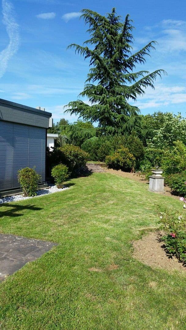 Predaj domu 221 m², pozemek 1.712 m², Schwäbisch Gmünd, Bádensko-Wurttembersko Predaj domu 221 m², pozemek 1.712 m², Schwäbisch Gmünd, Bádensko-Wurttembersko