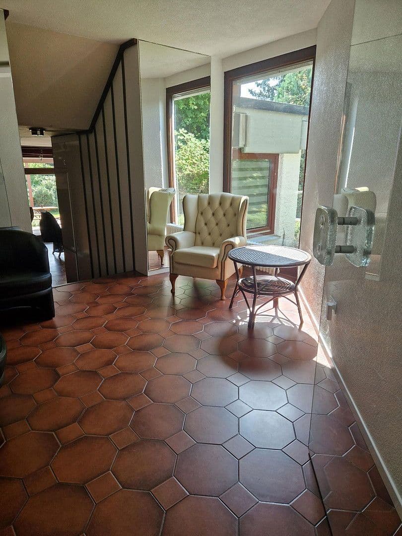 Predaj domu 221 m², pozemek 1.712 m², Schwäbisch Gmünd, Bádensko-Wurttembersko Predaj domu 221 m², pozemek 1.712 m², Schwäbisch Gmünd, Bádensko-Wurttembersko