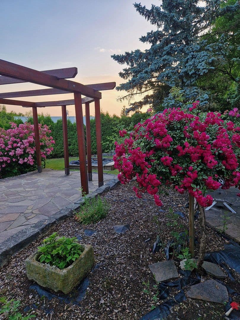 Predaj domu 221 m², pozemek 1.712 m², Schwäbisch Gmünd, Bádensko-Wurttembersko Predaj domu 221 m², pozemek 1.712 m², Schwäbisch Gmünd, Bádensko-Wurttembersko