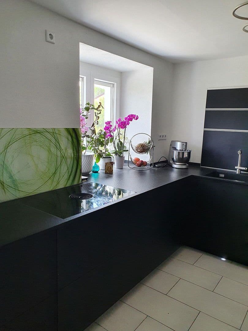 Predaj domu 145 m², pozemek 452 m², Altmannstein, Bavorsko Predaj domu 145 m², pozemek 452 m², Altmannstein, Bavorsko