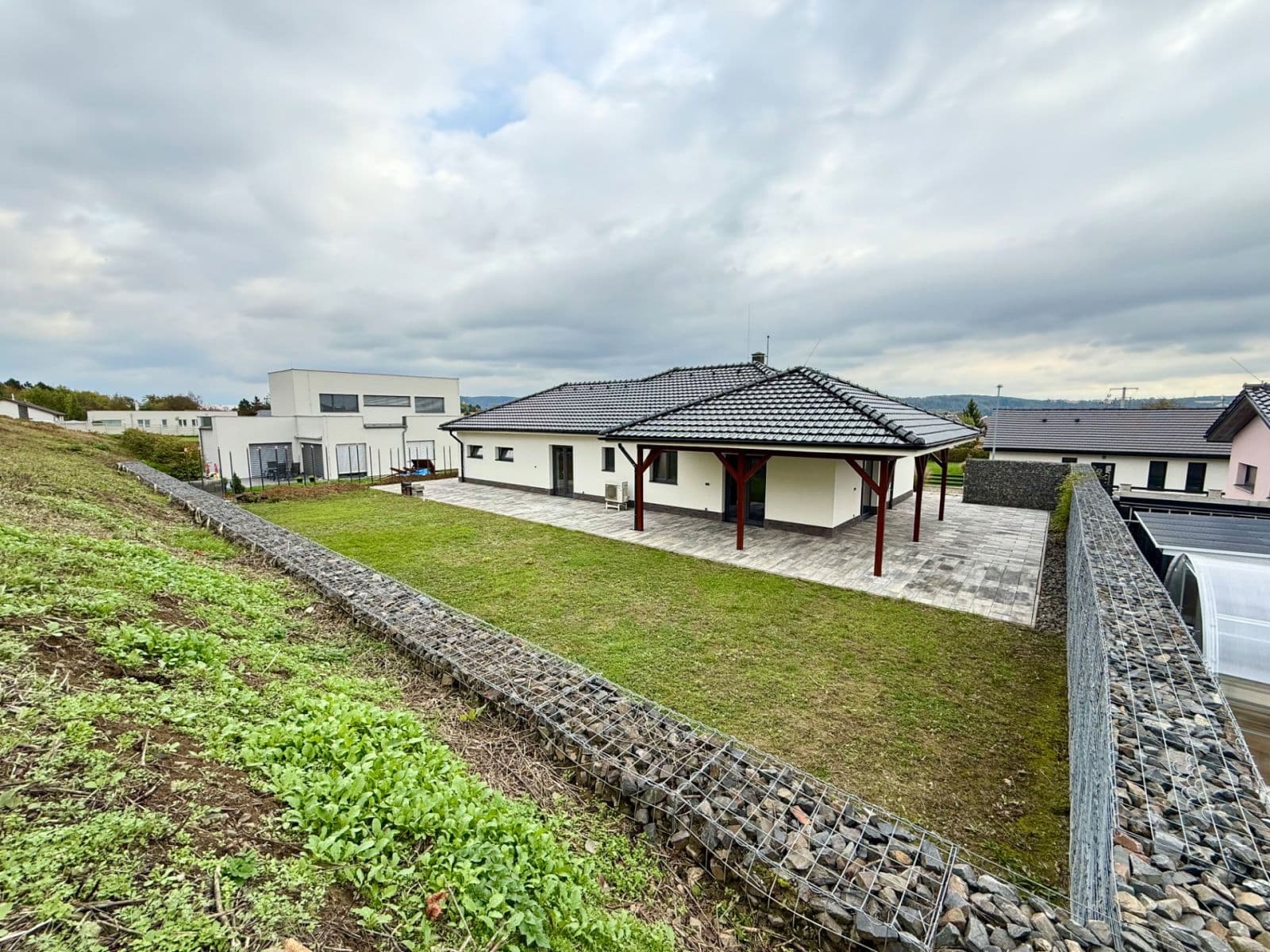 Predaj domu 180 m², pozemek 881 m², Ladova, Olomouc, Olomoucký kraj Predaj domu 180 m², pozemek 881 m², Ladova, Olomouc, Olomoucký kraj