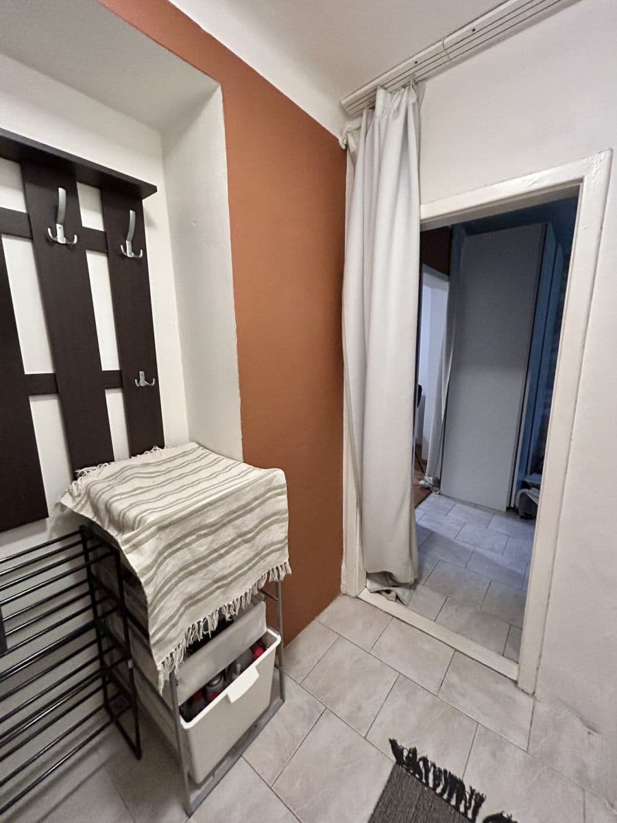 Prenájom bytu 2-izbový 52 m², Petrohradská, Kladno, Středočeský kraj Prenájom bytu 2-izbový 52 m², Petrohradská, Kladno, Středočeský kraj