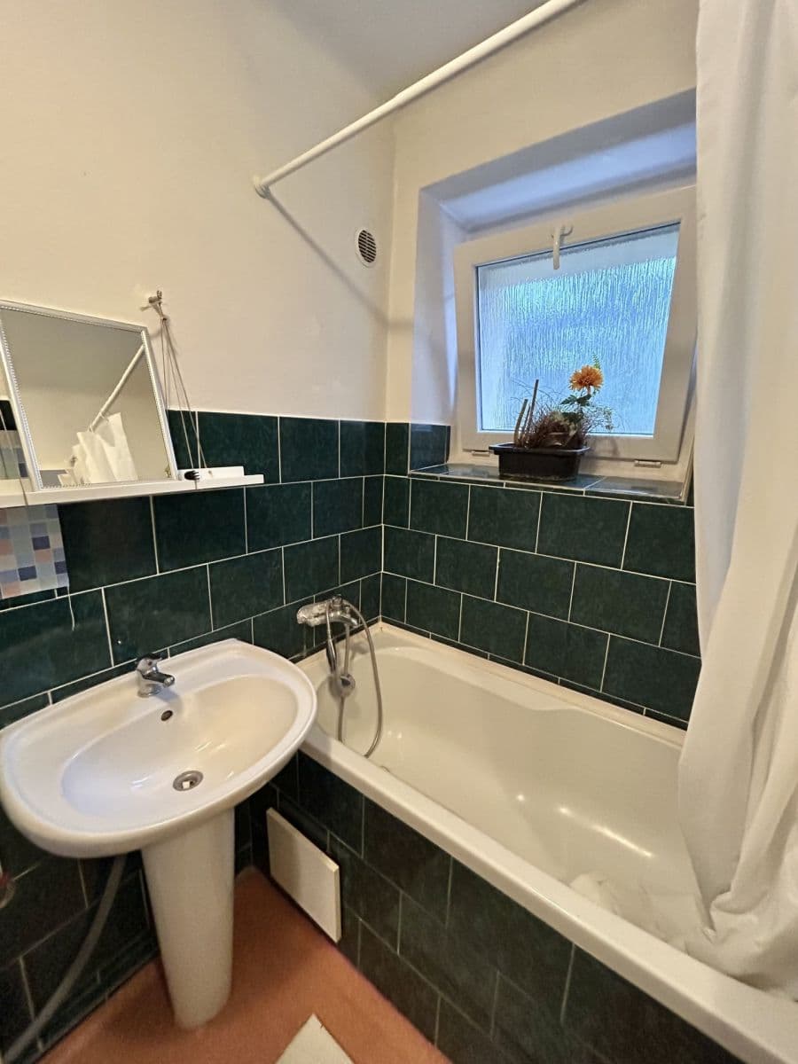 Prenájom bytu 2-izbový 52 m², Petrohradská, Kladno, Středočeský kraj Prenájom bytu 2-izbový 52 m², Petrohradská, Kladno, Středočeský kraj