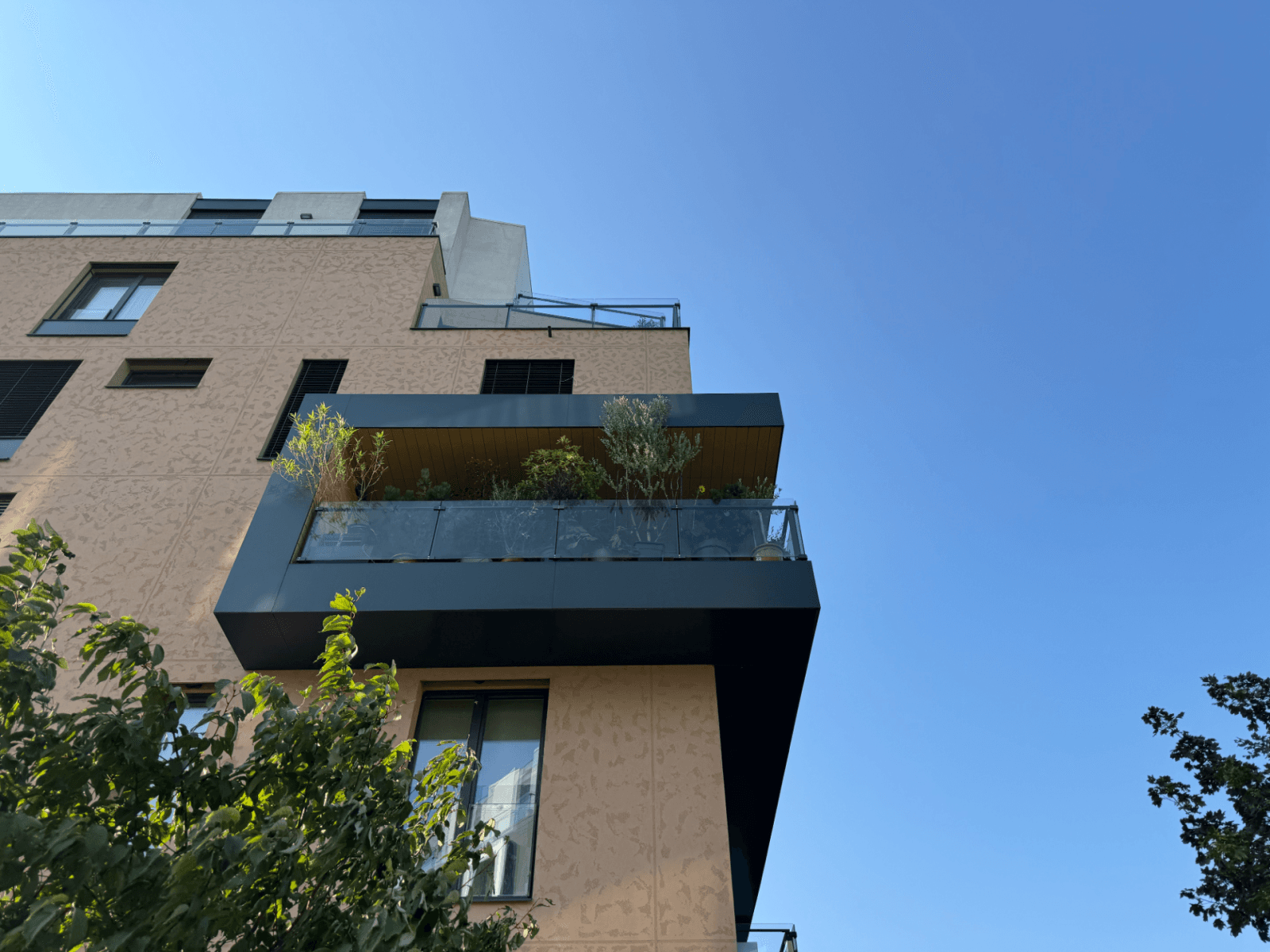 Prenájom bytu 3-izbový 96 m², Menclova, Praha, Praha Prenájom bytu 3-izbový 96 m², Menclova, Praha, Praha