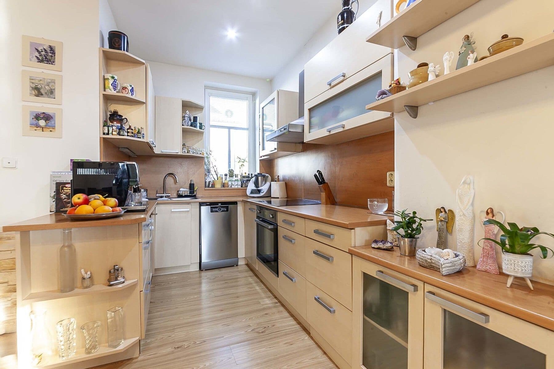 Predaj bytu 4-izbový 133 m², Riegrova, Jablonec nad Nisou, Liberecký kraj Predaj bytu 4-izbový 133 m², Riegrova, Jablonec nad Nisou, Liberecký kraj