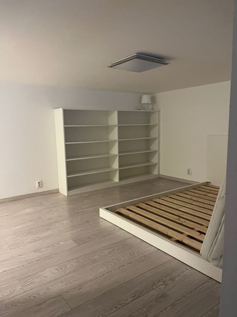 Predaj bytu 2-izbový 80 m², U Mlýnského kanálu, Praha, Praha Predaj bytu 2-izbový 80 m², U Mlýnského kanálu, Praha, Praha