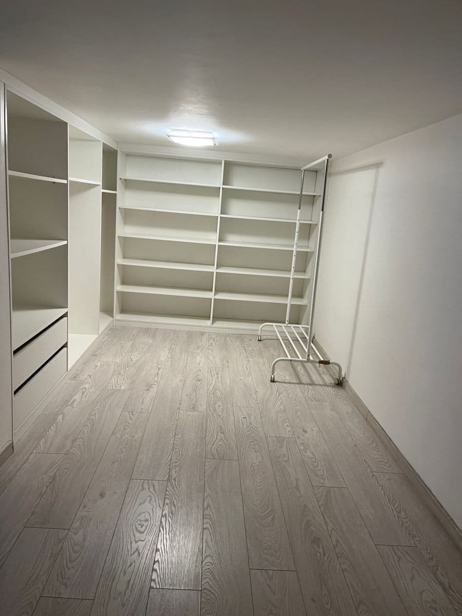 Predaj bytu 2-izbový 80 m², U Mlýnského kanálu, Praha, Praha Predaj bytu 2-izbový 80 m², U Mlýnského kanálu, Praha, Praha