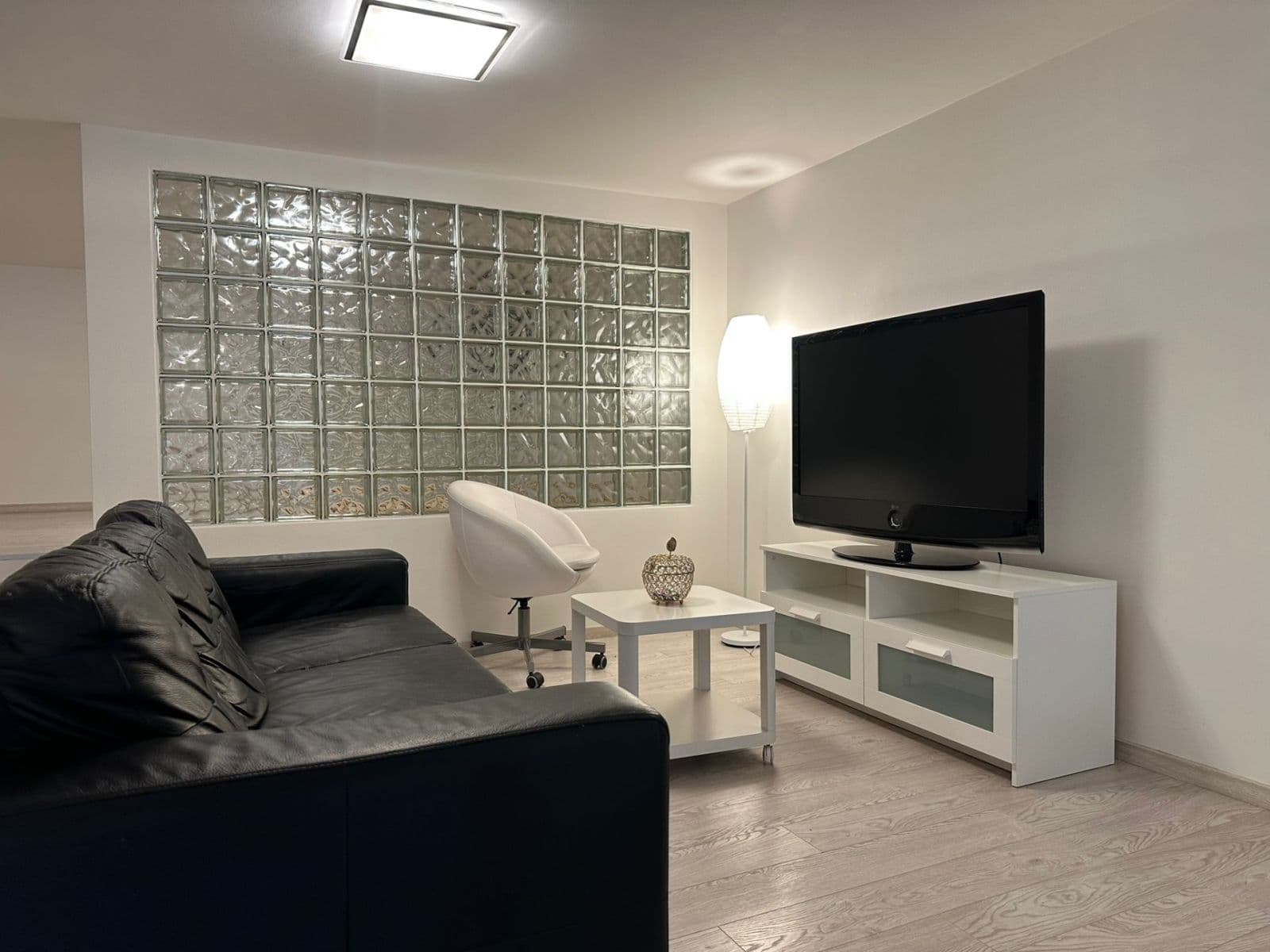 Predaj bytu 2-izbový 80 m², U Mlýnského kanálu, Praha, Praha Predaj bytu 2-izbový 80 m², U Mlýnského kanálu, Praha, Praha