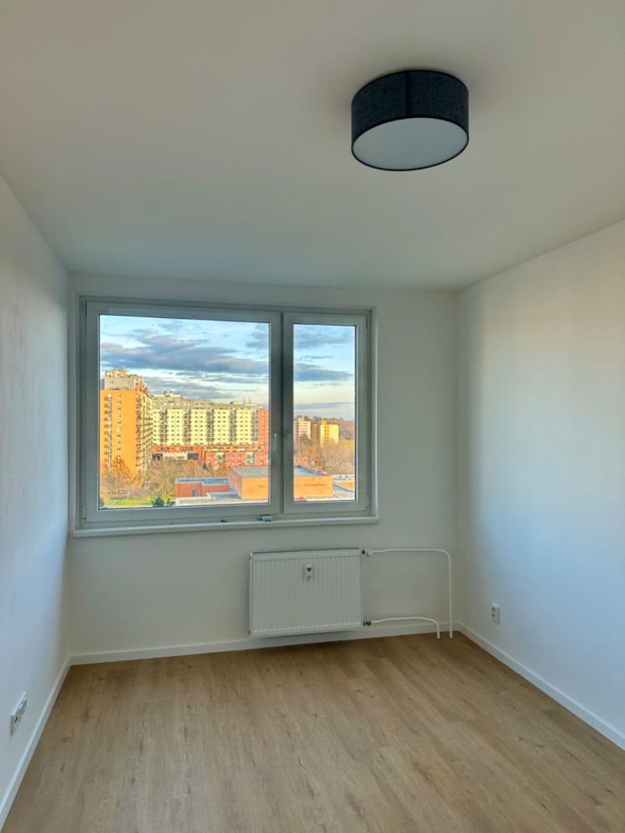 Predaj bytu 4-izbový 70 m², Pomořanská, Praha, Praha Predaj bytu 4-izbový 70 m², Pomořanská, Praha, Praha