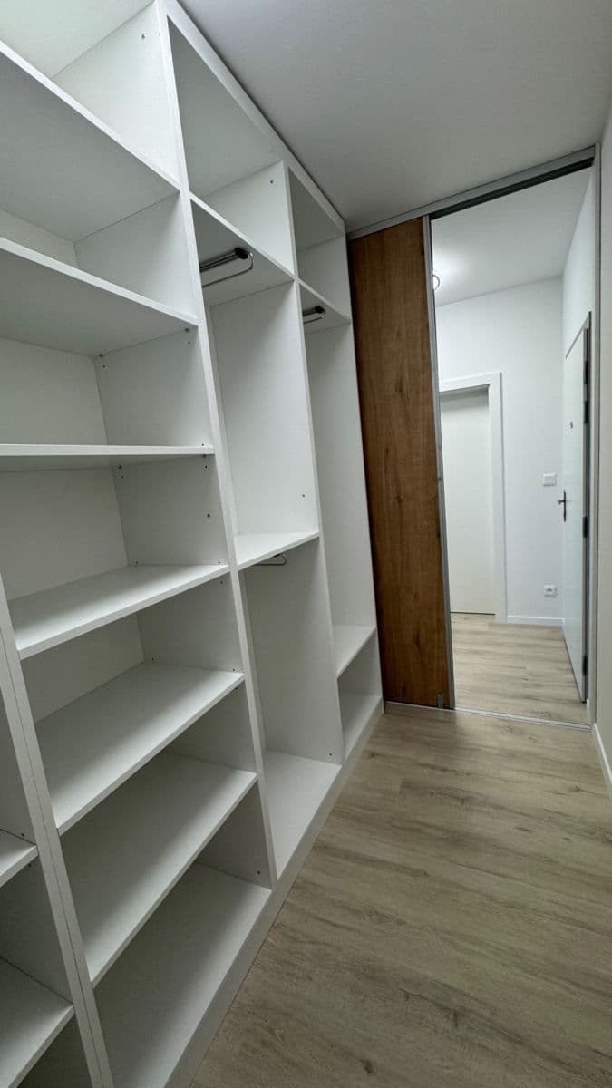 Predaj bytu 2-izbový 58 m², Hraničná, Ružinov, Bratislavský kraj Predaj bytu 2-izbový 58 m², Hraničná, Ružinov, Bratislavský kraj