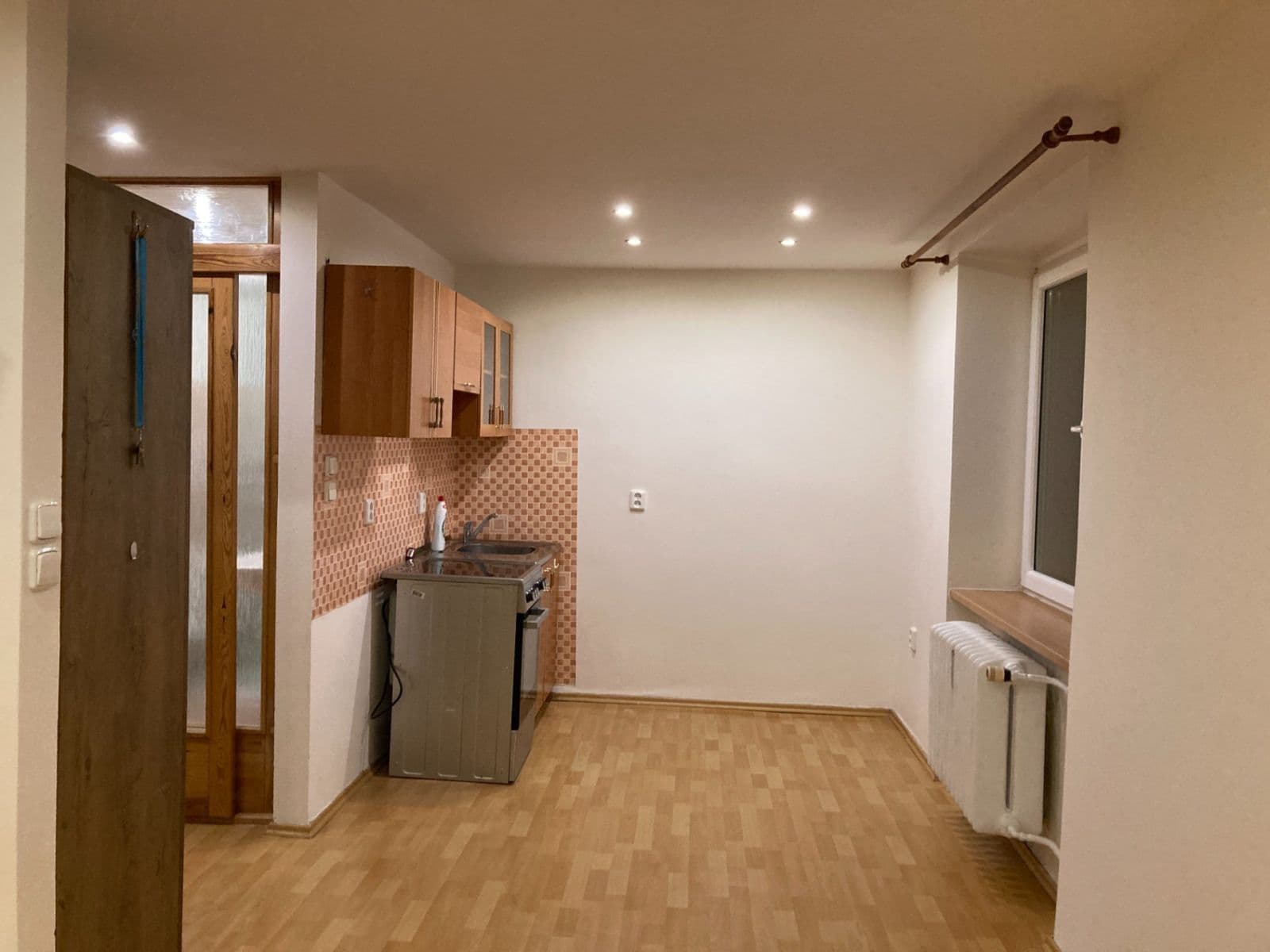 Prenájom bytu 1-izbový 30 m², Sevastopolská, Kladno, Středočeský kraj Prenájom bytu 1-izbový 30 m², Sevastopolská, Kladno, Středočeský kraj