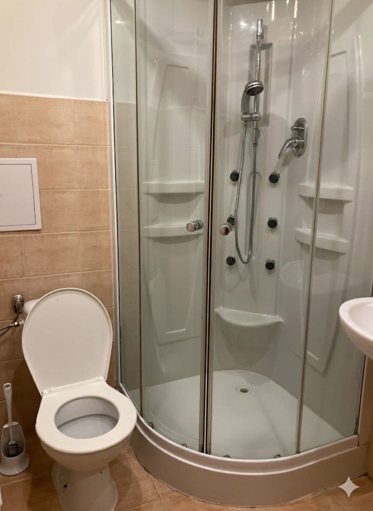 Prenájom bytu 1-izbový 30 m², Sevastopolská, Kladno, Středočeský kraj Prenájom bytu 1-izbový 30 m², Sevastopolská, Kladno, Středočeský kraj