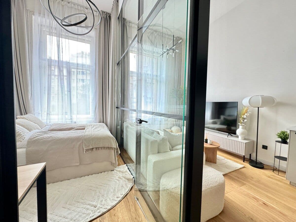 Prenájom bytu 50 m², Křemencova, Praha, Praha Prenájom bytu 50 m², Křemencova, Praha, Praha