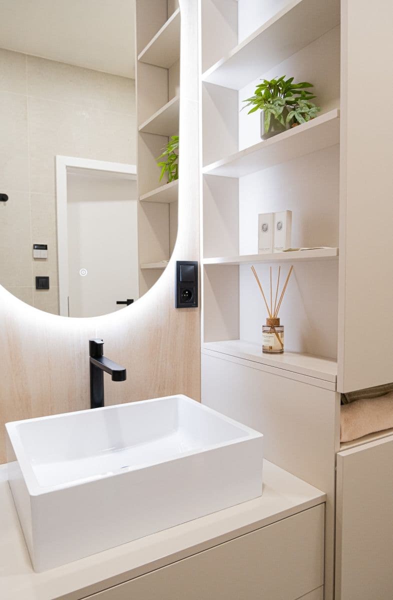 Prenájom bytu 50 m², Křemencova, Praha, Praha Prenájom bytu 50 m², Křemencova, Praha, Praha