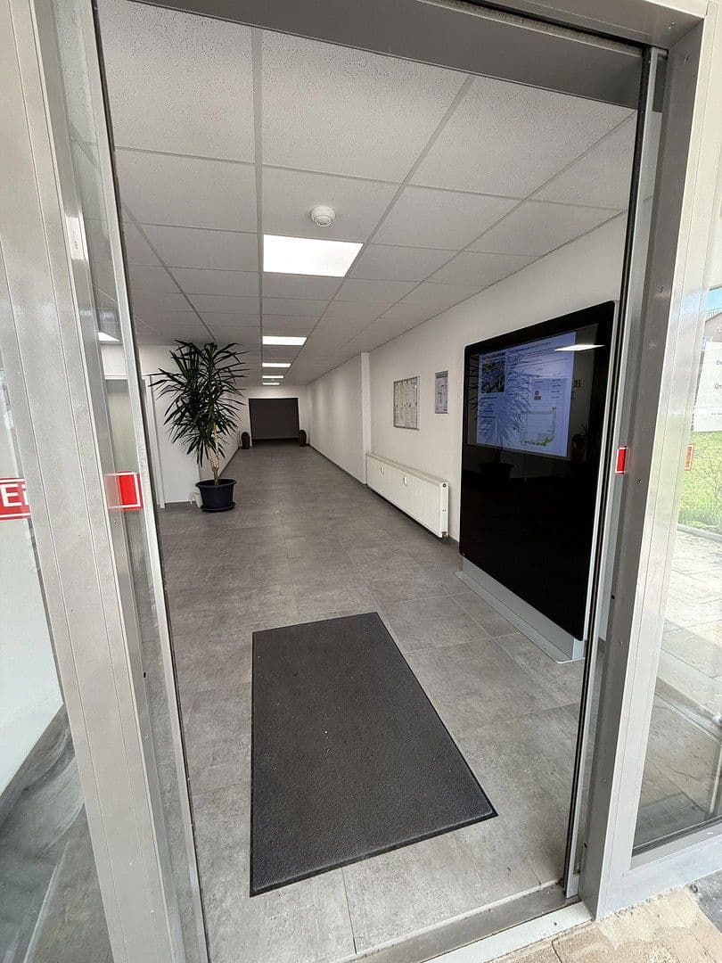 Prenájom kancelárie 800 m², Dieselstrasse 1, Rottenburg a. d. Laaber, Bavorsko Prenájom kancelárie 800 m², Dieselstrasse 1, Rottenburg a. d. Laaber, Bavorsko