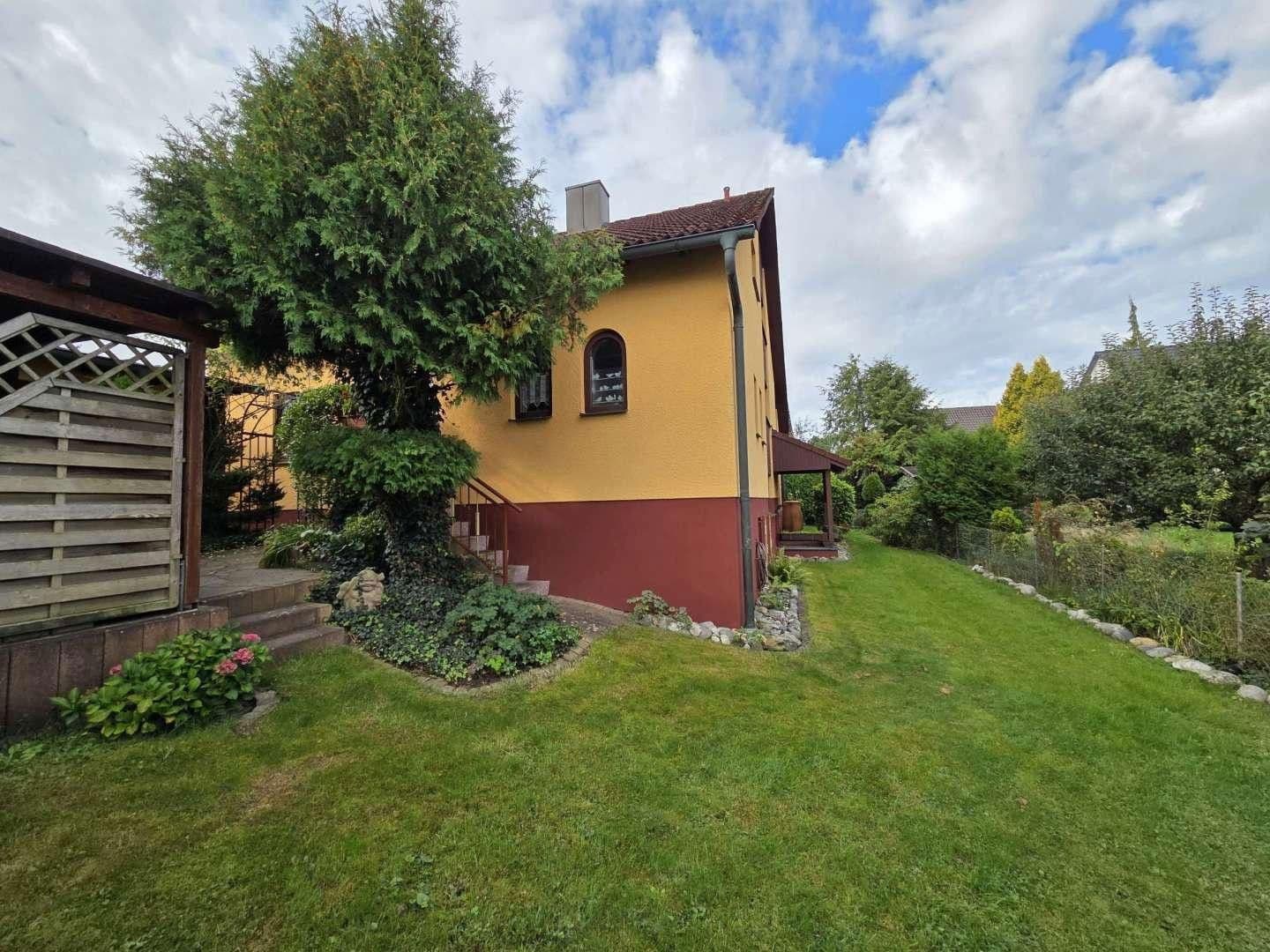 Predaj domu 128 m², pozemek 585 m², Fasanenweg 7, Pyrbaum, Bavorsko Predaj domu 128 m², pozemek 585 m², Fasanenweg 7, Pyrbaum, Bavorsko