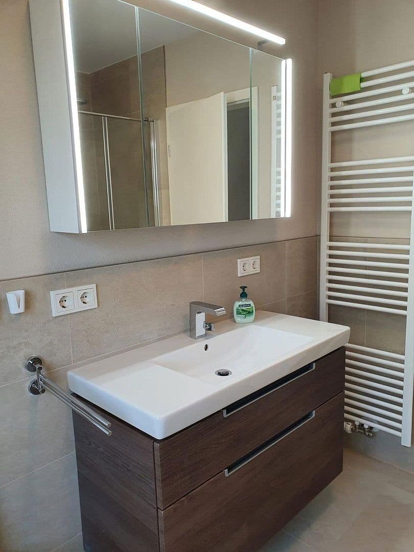 Predaj domu 175 m², pozemek 195 m², München, Bavorsko Predaj domu 175 m², pozemek 195 m², München, Bavorsko