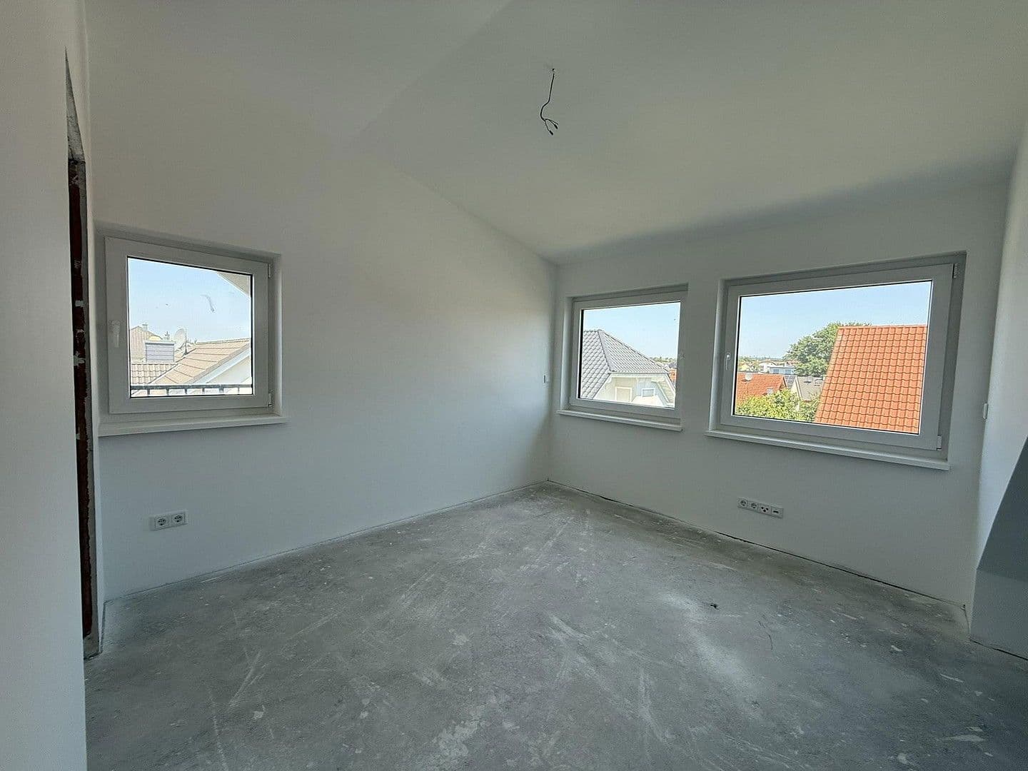 Predaj domu 143 m², pozemek 210 m², Nidderau, Hesensko Predaj domu 143 m², pozemek 210 m², Nidderau, Hesensko