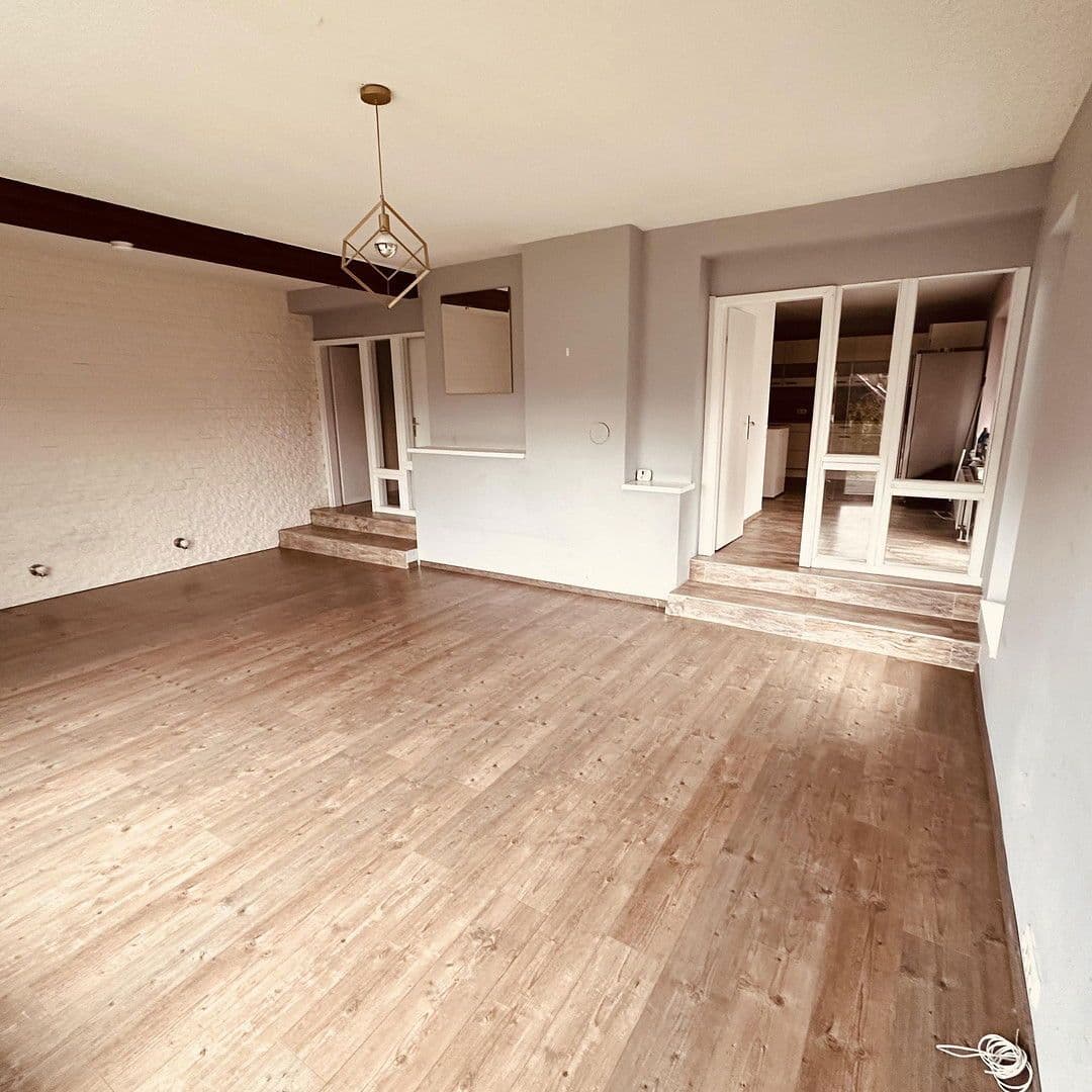 Predaj domu 120 m², pozemek 500 m², Cremlingen, Dolné Sasko Predaj domu 120 m², pozemek 500 m², Cremlingen, Dolné Sasko