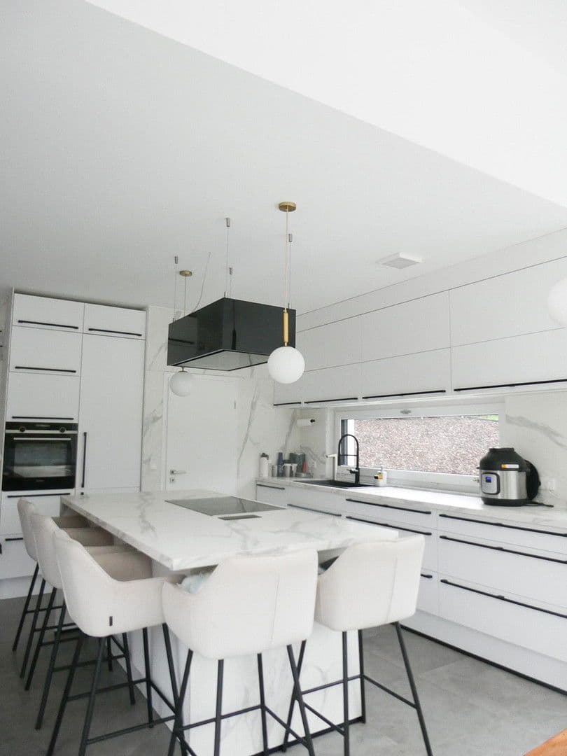 Prenájom domu 167 m², pozemek 1.730 m², Waldkappel, Hesensko Prenájom domu 167 m², pozemek 1.730 m², Waldkappel, Hesensko