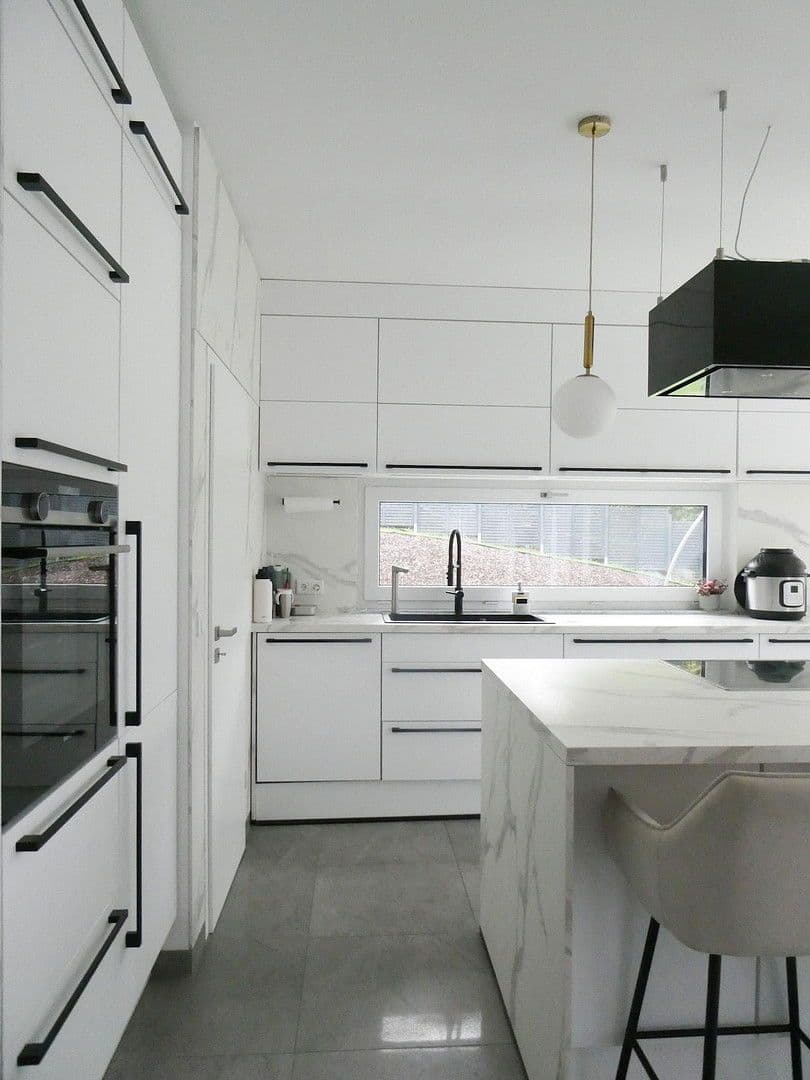 Prenájom domu 167 m², pozemek 1.730 m², Waldkappel, Hesensko Prenájom domu 167 m², pozemek 1.730 m², Waldkappel, Hesensko