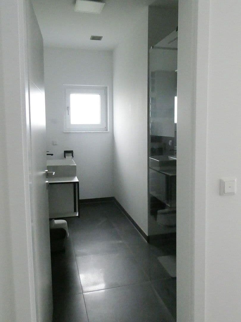 Prenájom domu 167 m², pozemek 1.730 m², Waldkappel, Hesensko Prenájom domu 167 m², pozemek 1.730 m², Waldkappel, Hesensko