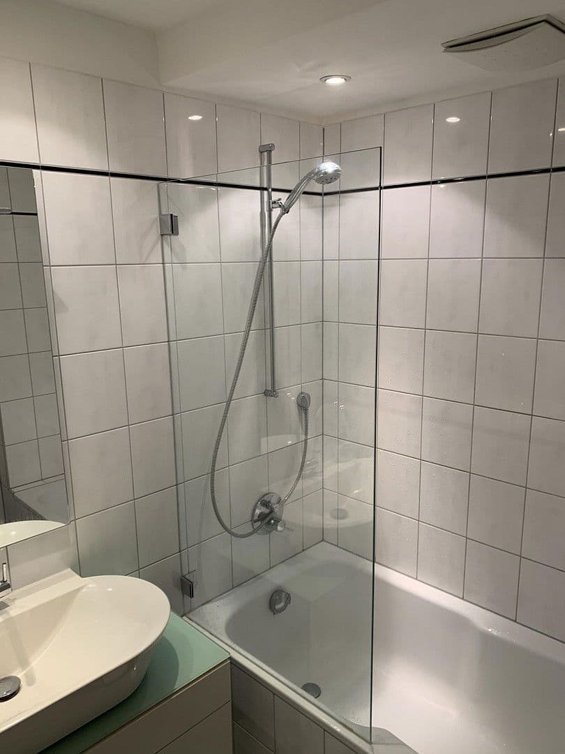 Prenájom bytu 1-izbový 65 m², Köln, Severné Porýnie - Westfálsko Prenájom bytu 1-izbový 65 m², Köln, Severné Porýnie - Westfálsko