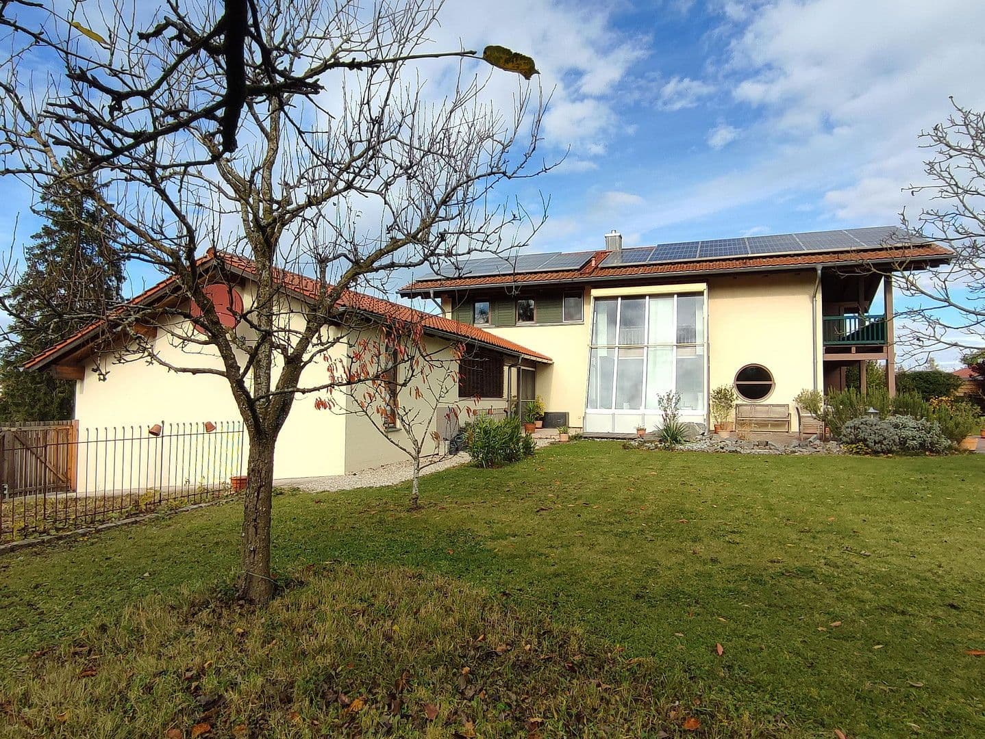 Predaj domu 232 m², pozemek 1.286 m², Tittmoning, Bavorsko Predaj domu 232 m², pozemek 1.286 m², Tittmoning, Bavorsko